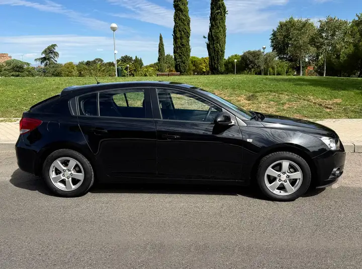 Chevrolet Cruze 1.6 LT+ Clima 4p 2013, foto 2