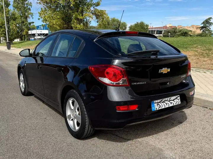 Chevrolet Cruze 1.6 LT+ Clima 4p 2013, foto 3