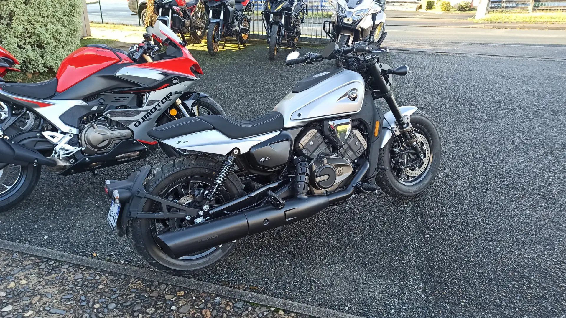 QJ Motor Sonstige Grau - 2