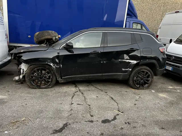 Jeep Compass 1.3 turbo Limited auto