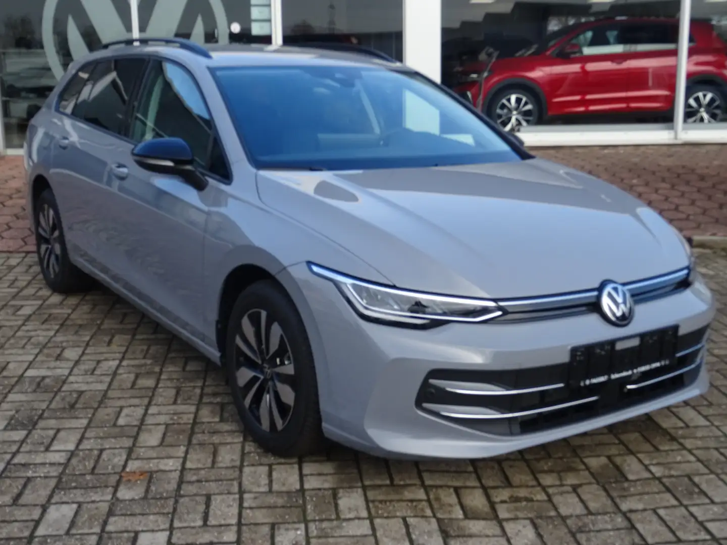 Volkswagen Golf Golf VIII Variant 1.5 TSI OPF Goal Kamera Ganzjah Grau - 2