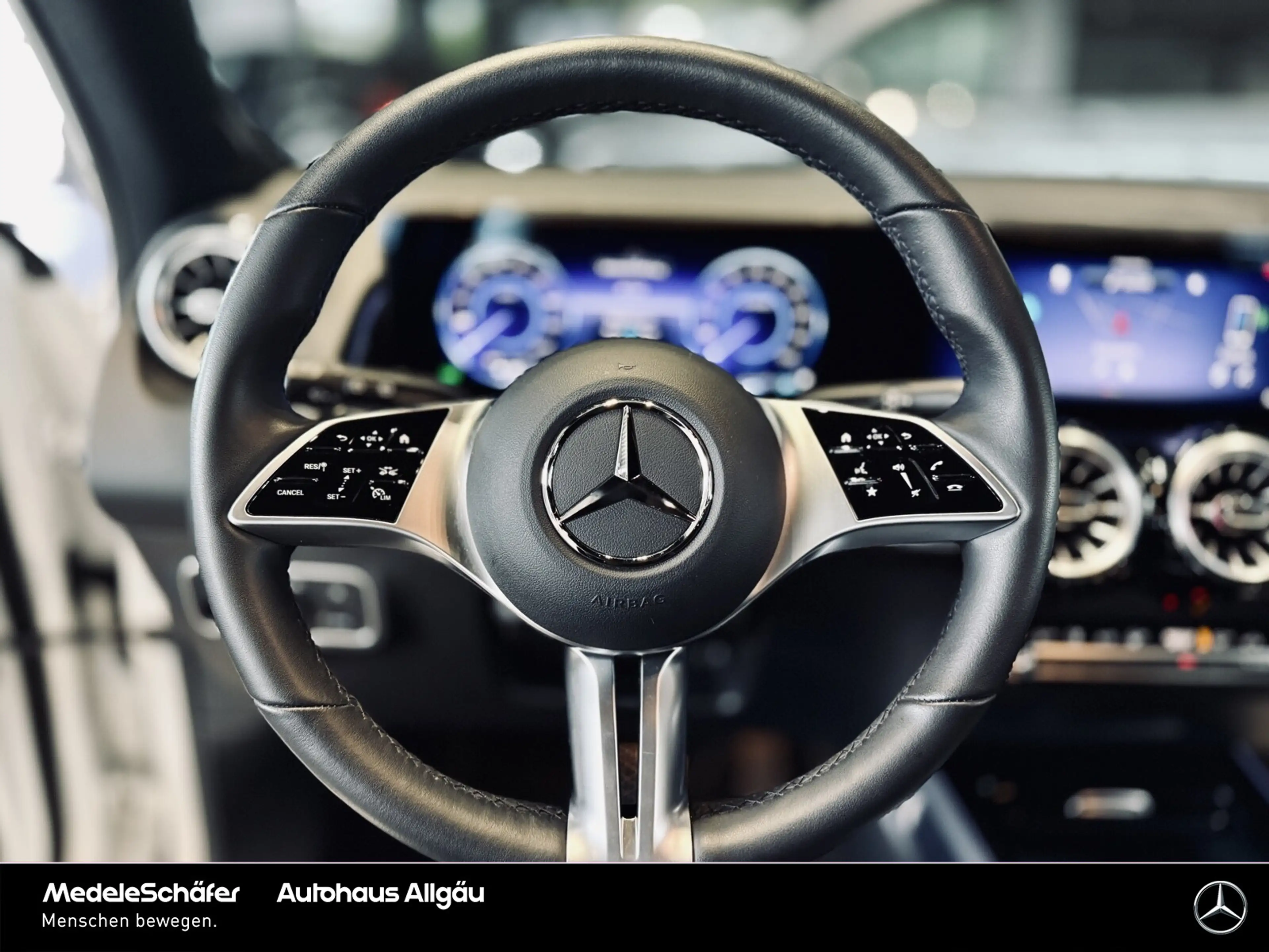 Mercedes-Benz EQB 300 EQB 300 4M Progressive Fahr-Assi Kamera LED TOP — photo 7