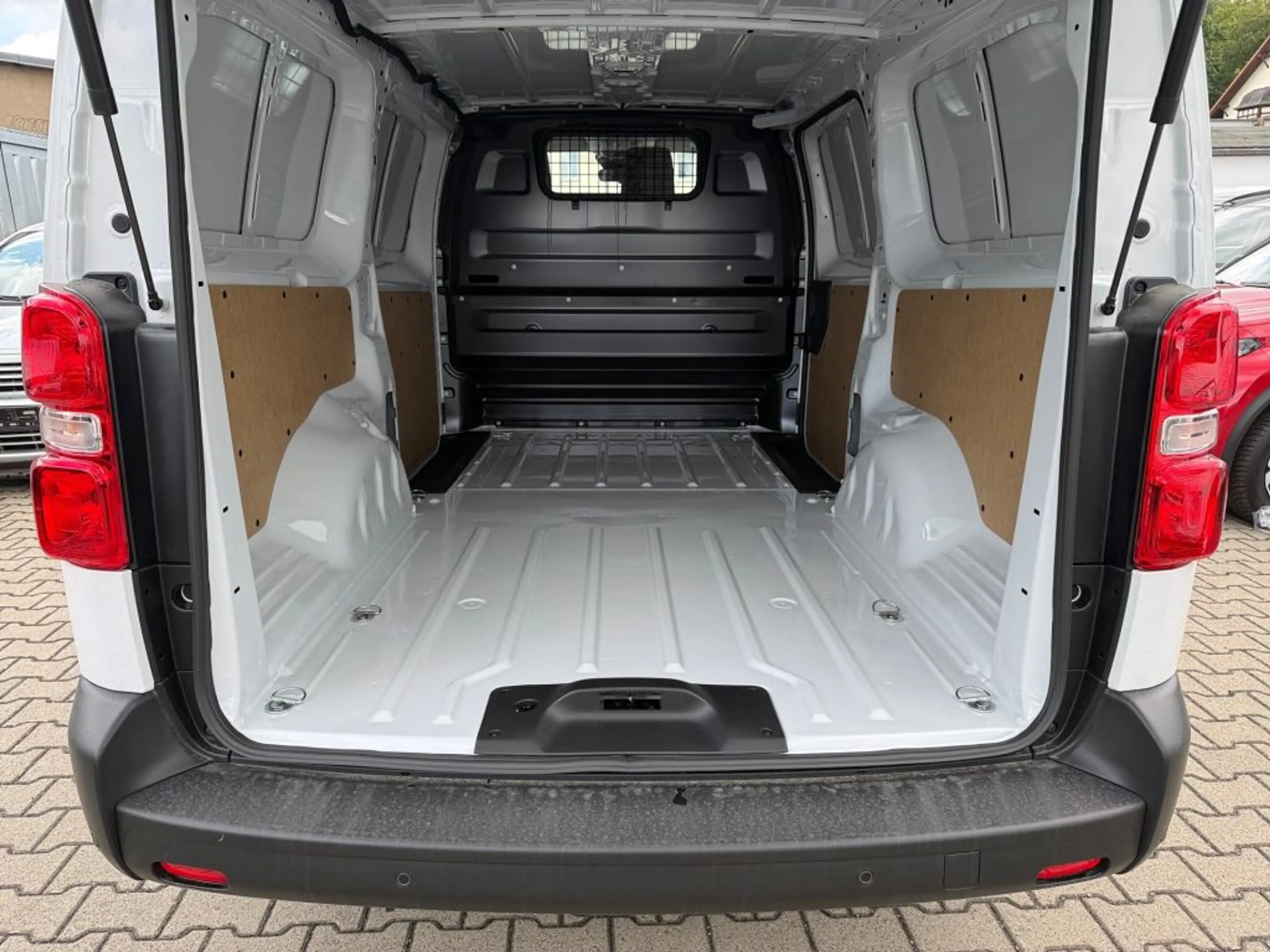 Citroen Jumpy 1.5 Diesel 120 XL S&S*AHK*Surround View — photo 4