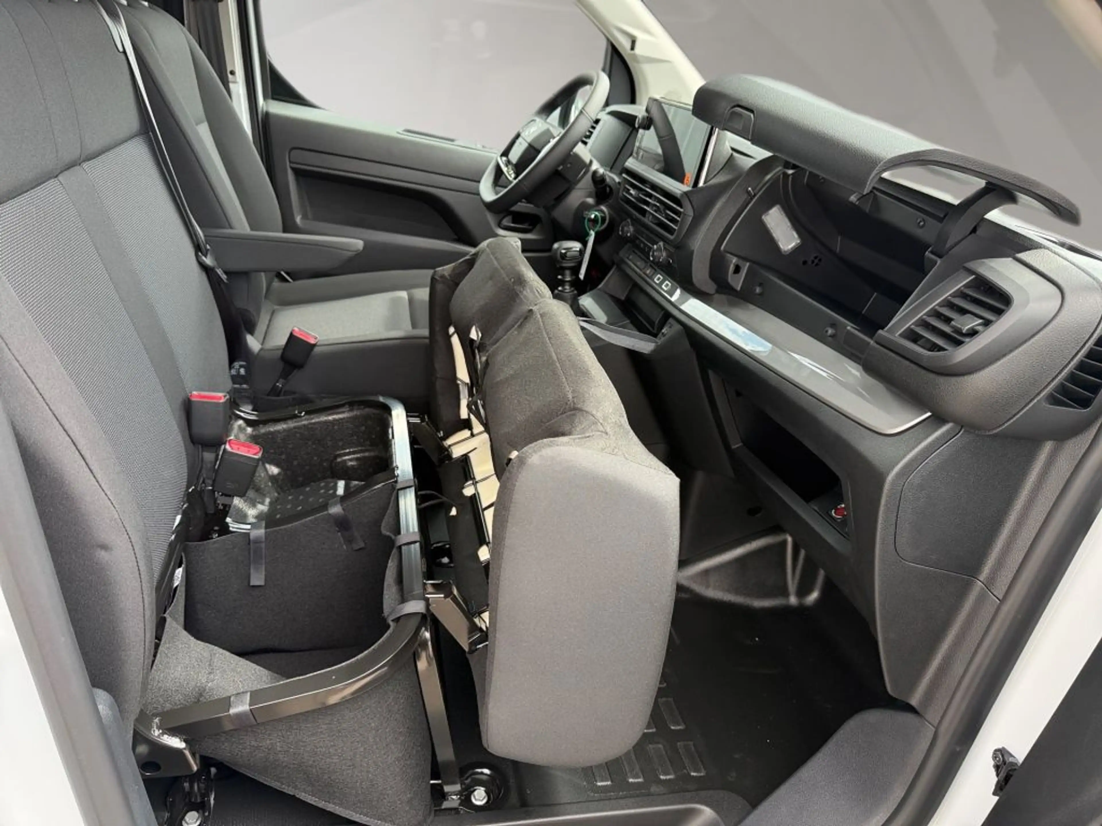Citroen Jumpy 1.5 Diesel 120 XL S&S*AHK*Surround View — photo 7