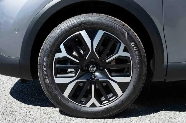Citroen C4 view 6