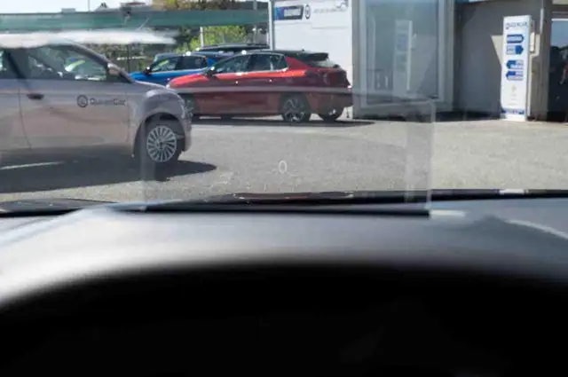 Citroen C4 view 14