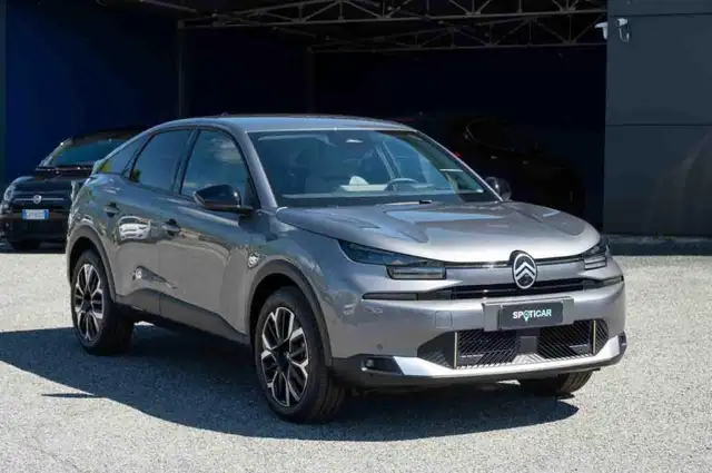 Citroen C4 view 2