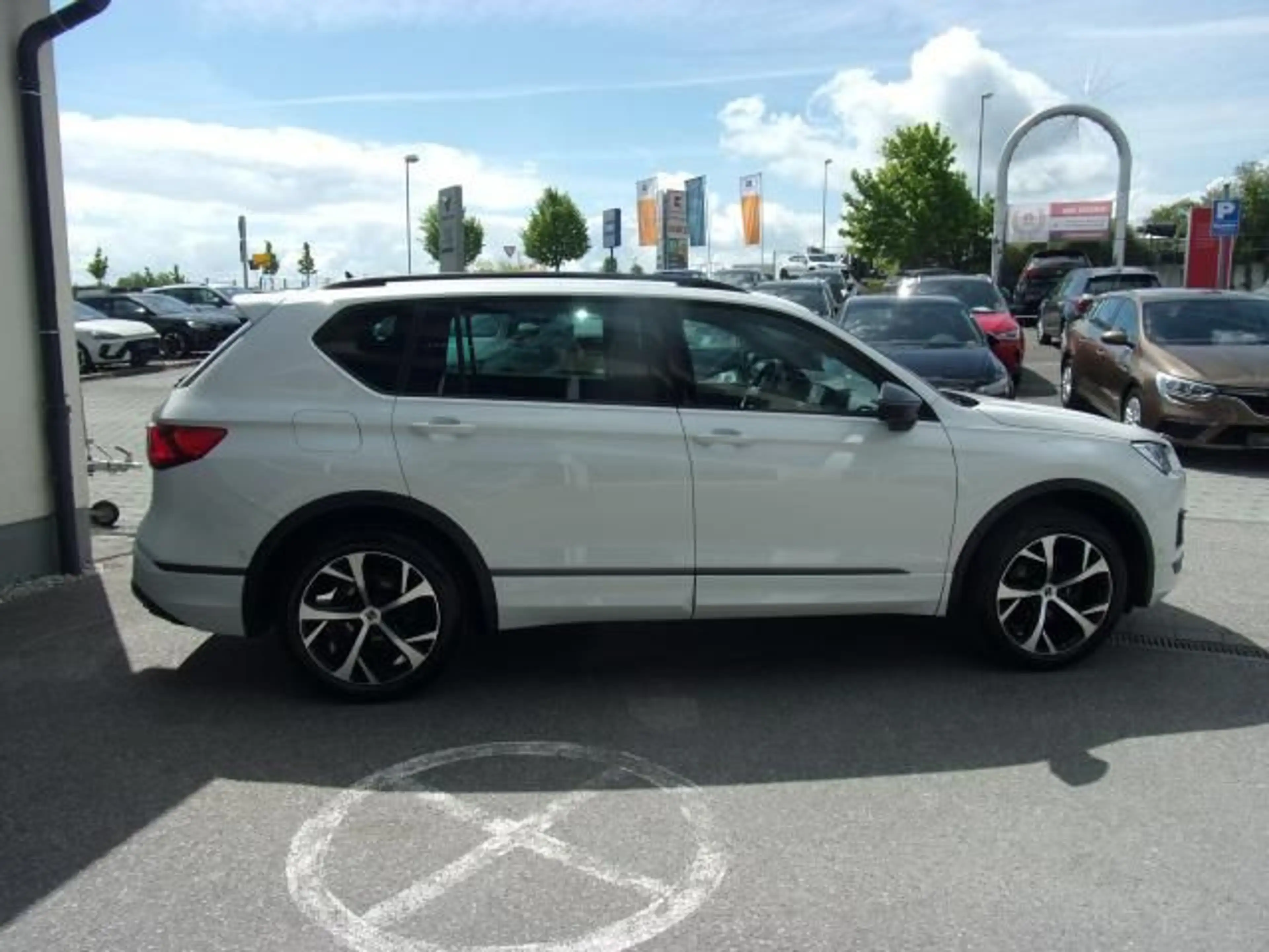 SEAT Tarraco TARRACO FR 2.0 TDI  DSG AHZV NAVI STANDHEIZ. SHZ — photo 8