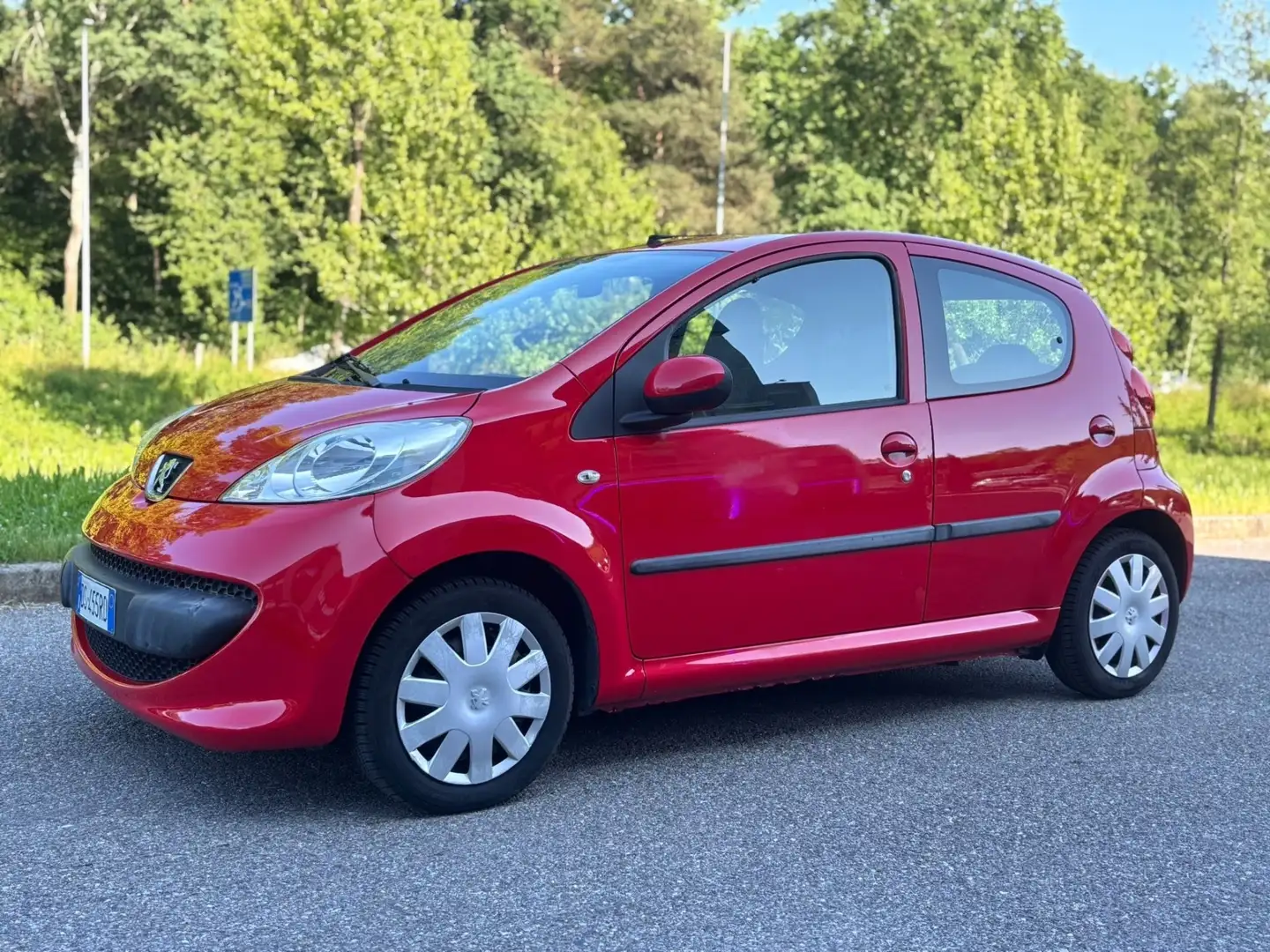 Peugeot 107 1.0 68CV 5p. Urban Move Rojo - 2