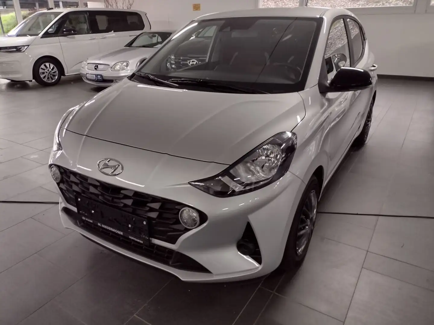 Hyundai i10 Edition 30 Plus Silber - 2