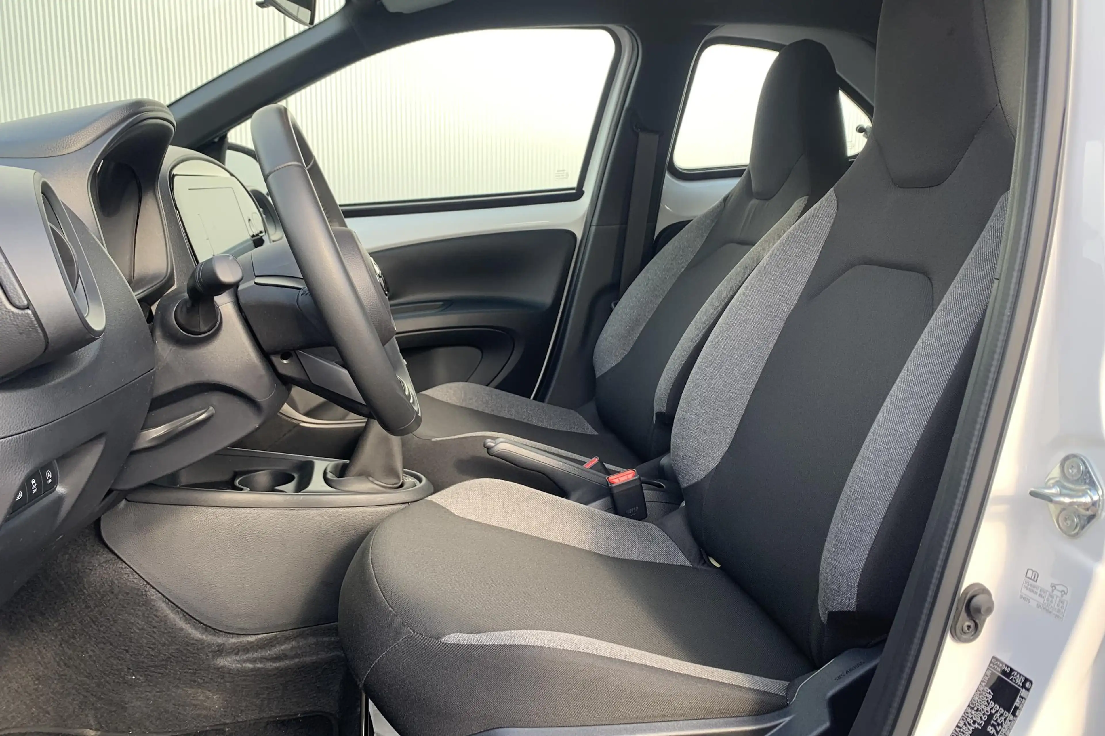 Toyota Aygo X 1.0 VVT-i MT Play / Camera / Apple Carplay & Andro — photo 7