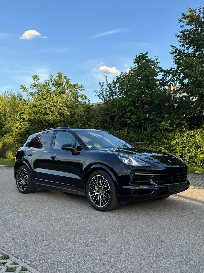 Porsche Cayenne E- Hybrid - 1