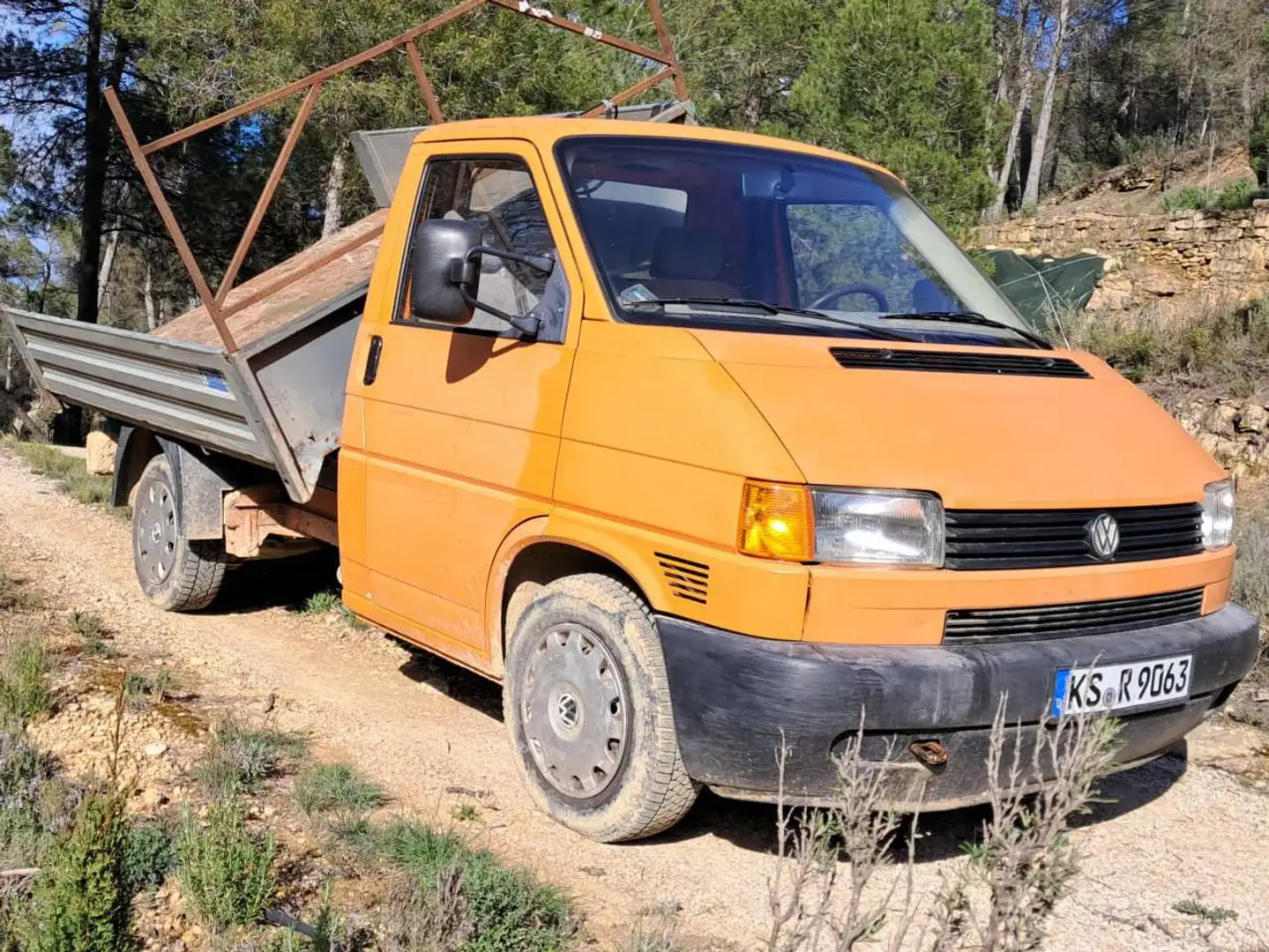 Volkswagen T4 Furgoneta alemán con plataforma inclinable Naranja - 1