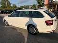 Skoda Octavia Weiß - thumbnail 5