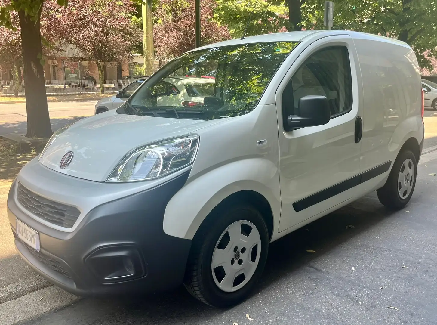 Fiat Fiorino cargo 1.3 mjt 95cv ecojet SX E6d-temp Wit - 2