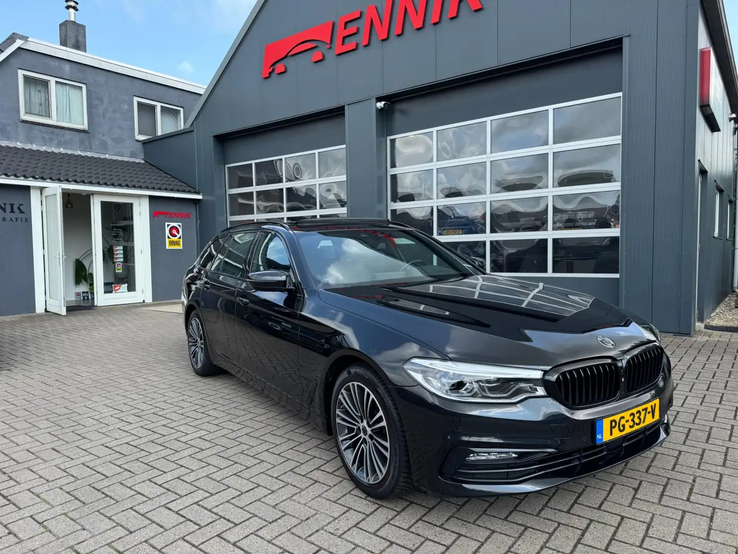 BMW 520 5-serie Touring 520d High Executive Sportline / Pa Noir - 2