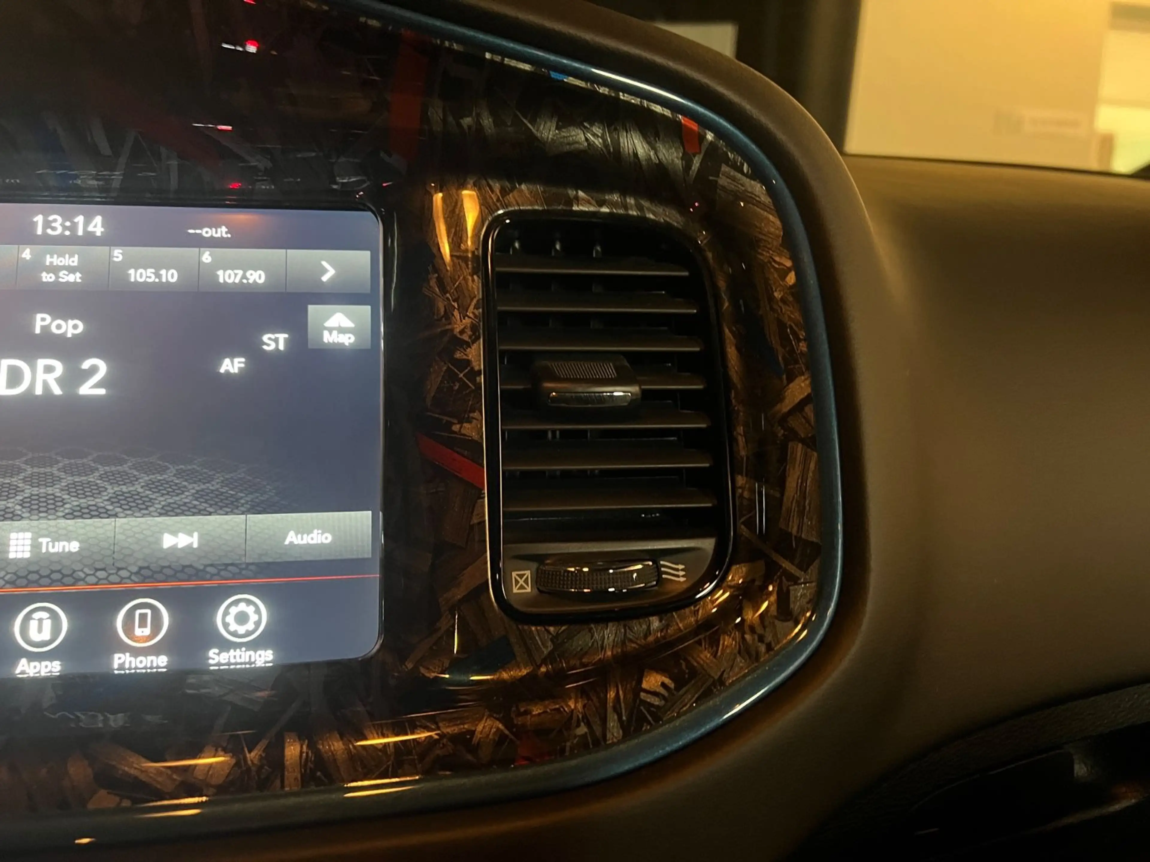 Dodge Charger SRT 5.7 V8*KEYLESS*SHZ*NAVI*TEM — photo 8