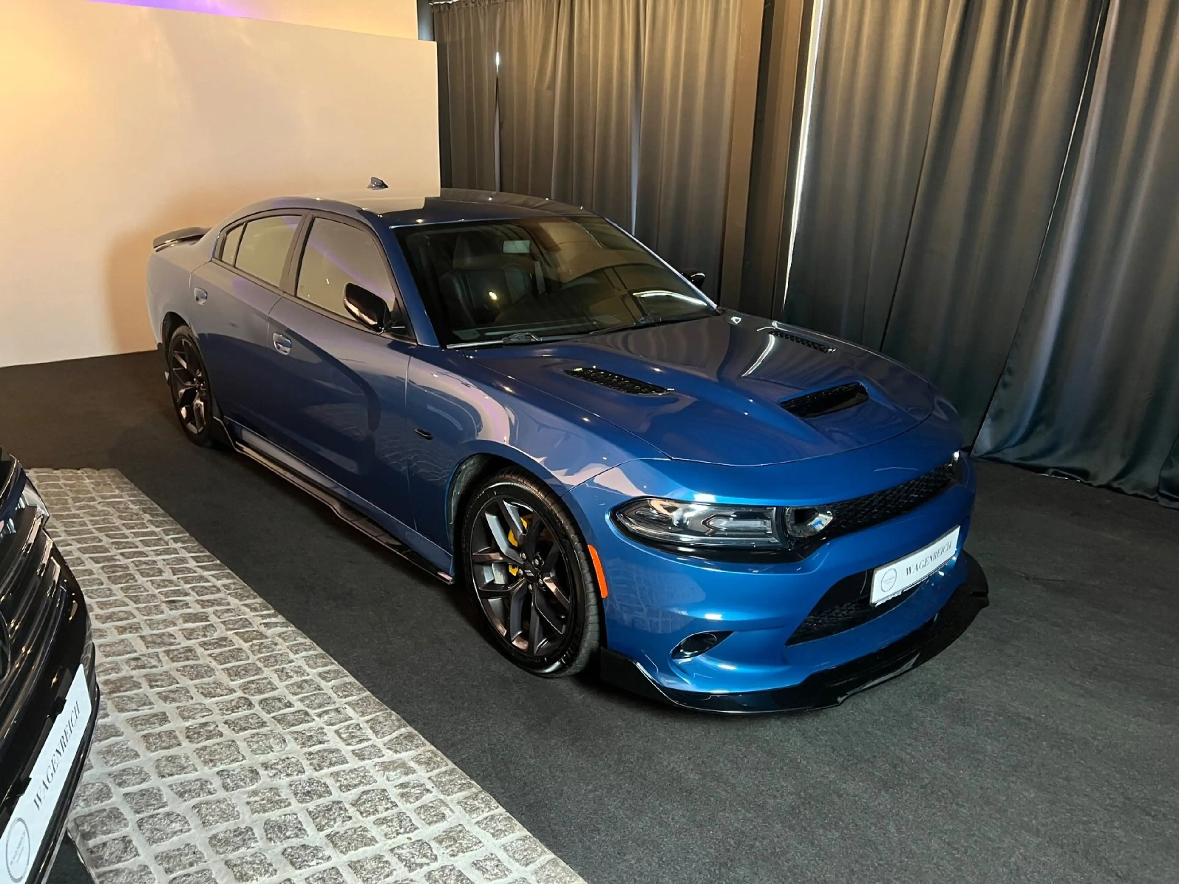 Dodge Charger SRT 5.7 V8*KEYLESS*SHZ*NAVI*TEM