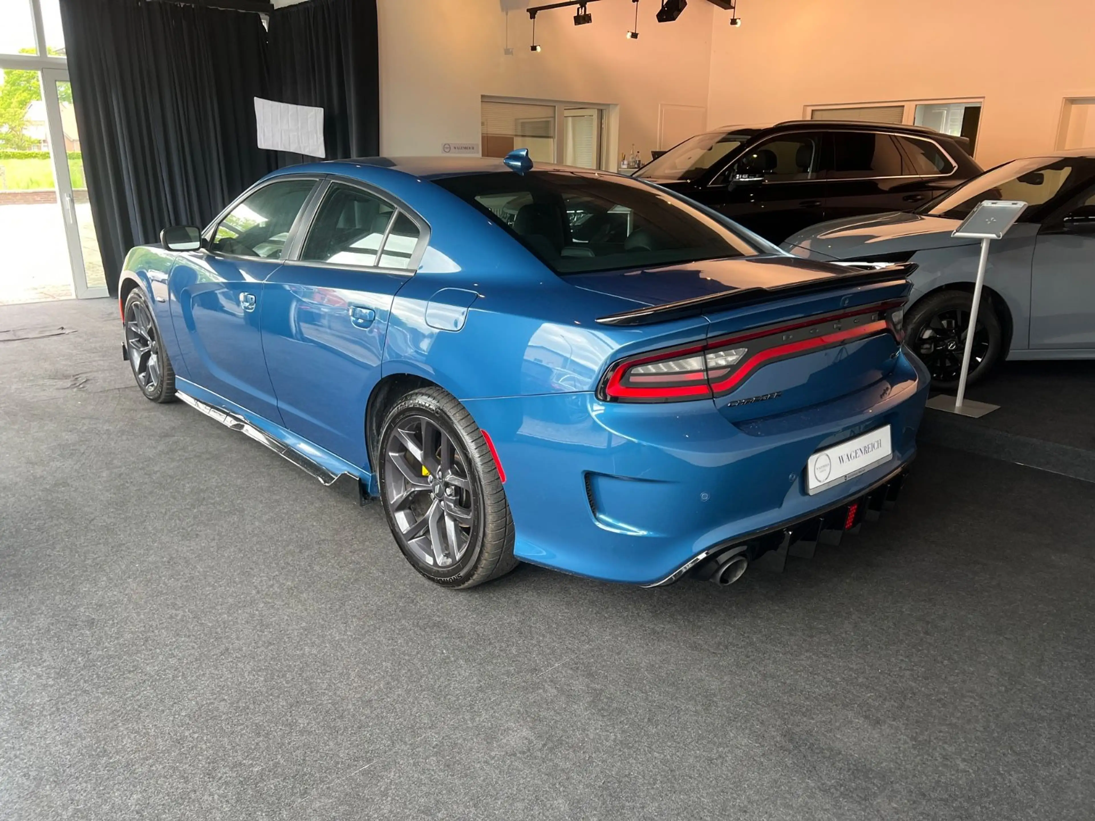 Dodge Charger SRT 5.7 V8*KEYLESS*SHZ*NAVI*TEM — photo 13