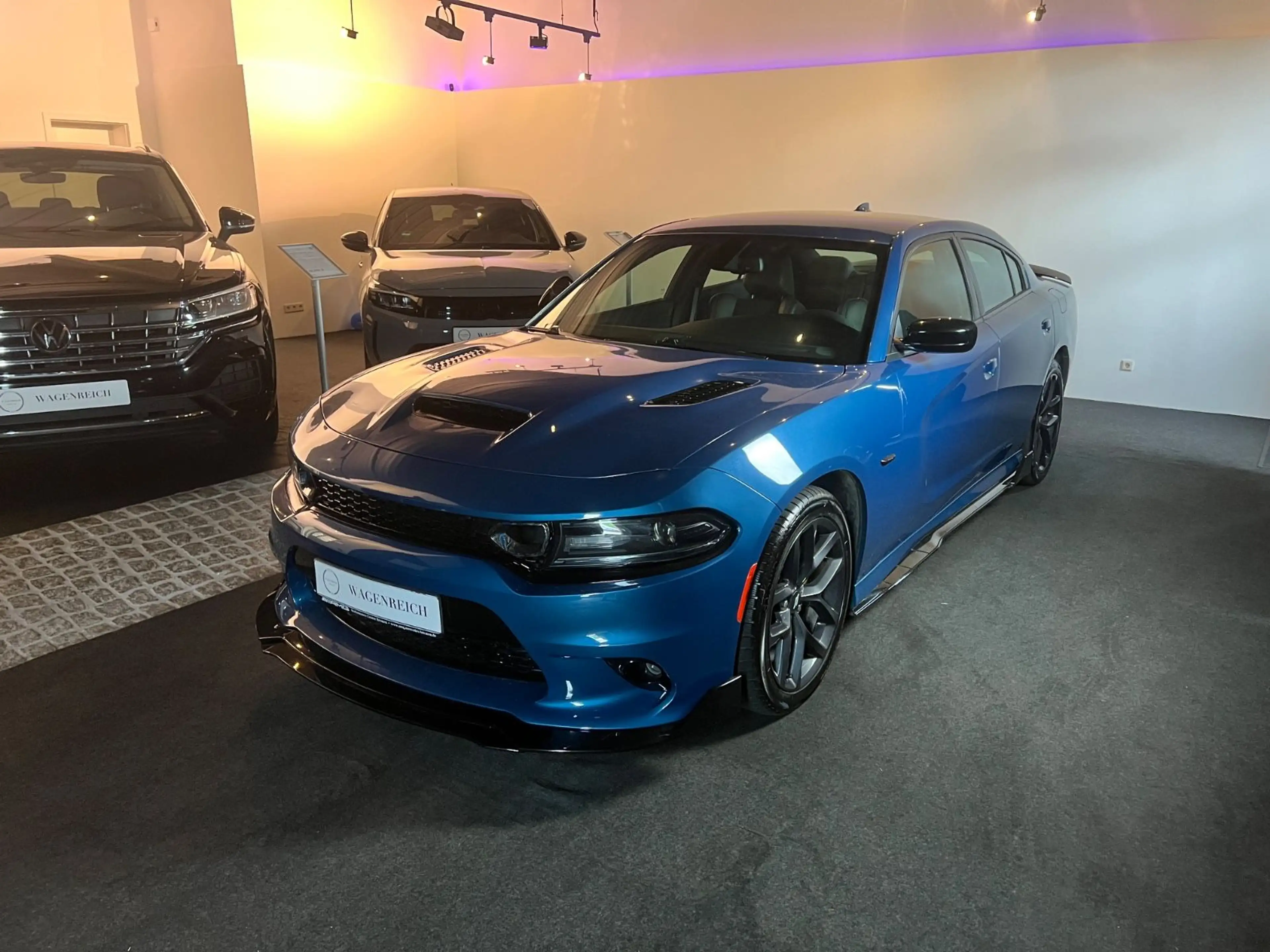 Dodge Charger SRT 5.7 V8*KEYLESS*SHZ*NAVI*TEM — photo 7