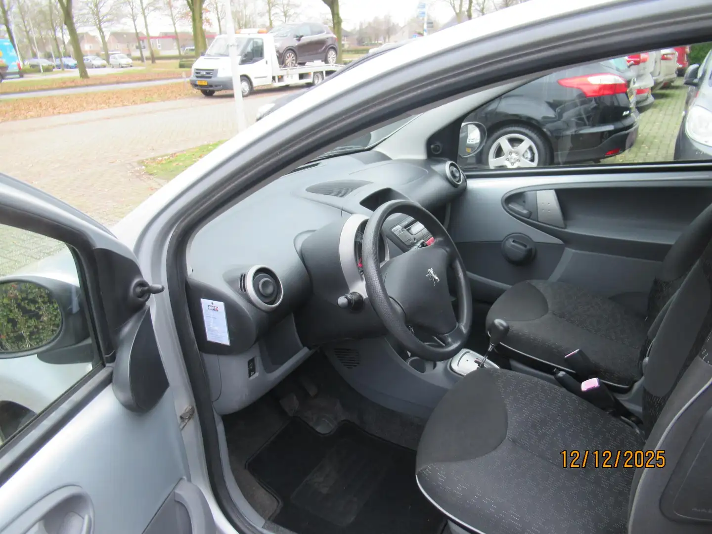 Peugeot 107 1.0-12V XS Grau - 2