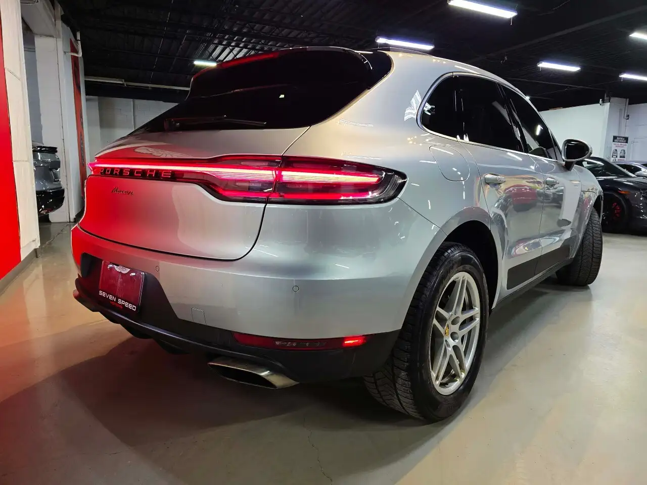 Porsche Macan снимка Porsche Macan