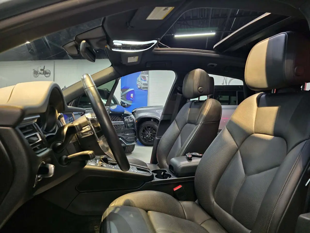 Porsche Macan снимка Porsche Macan