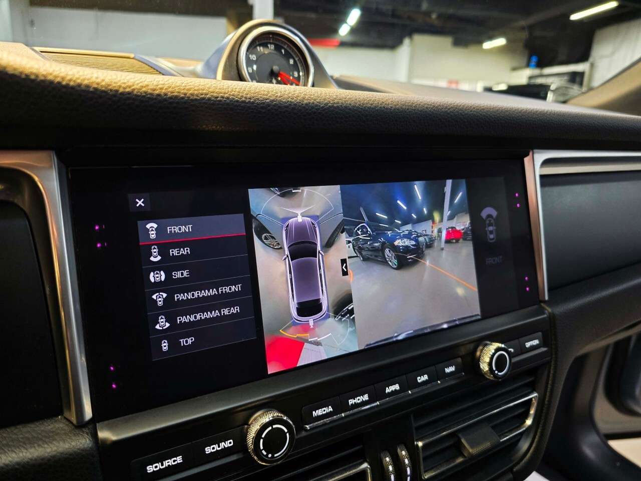 2019 Porsche Macan OneOwner/Chrono/Pano/Certified/Finance thumb 31