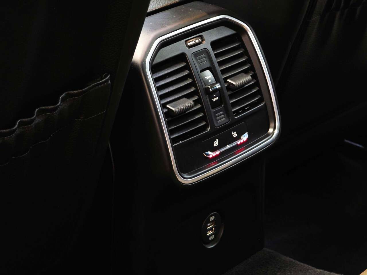2019 Porsche Macan OneOwner/Chrono/Pano/Certified/Finance thumb 14
