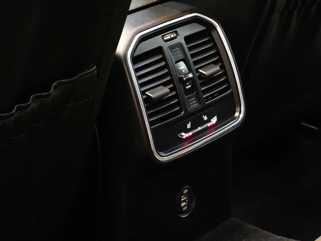 Porsche Macan снимка Porsche Macan