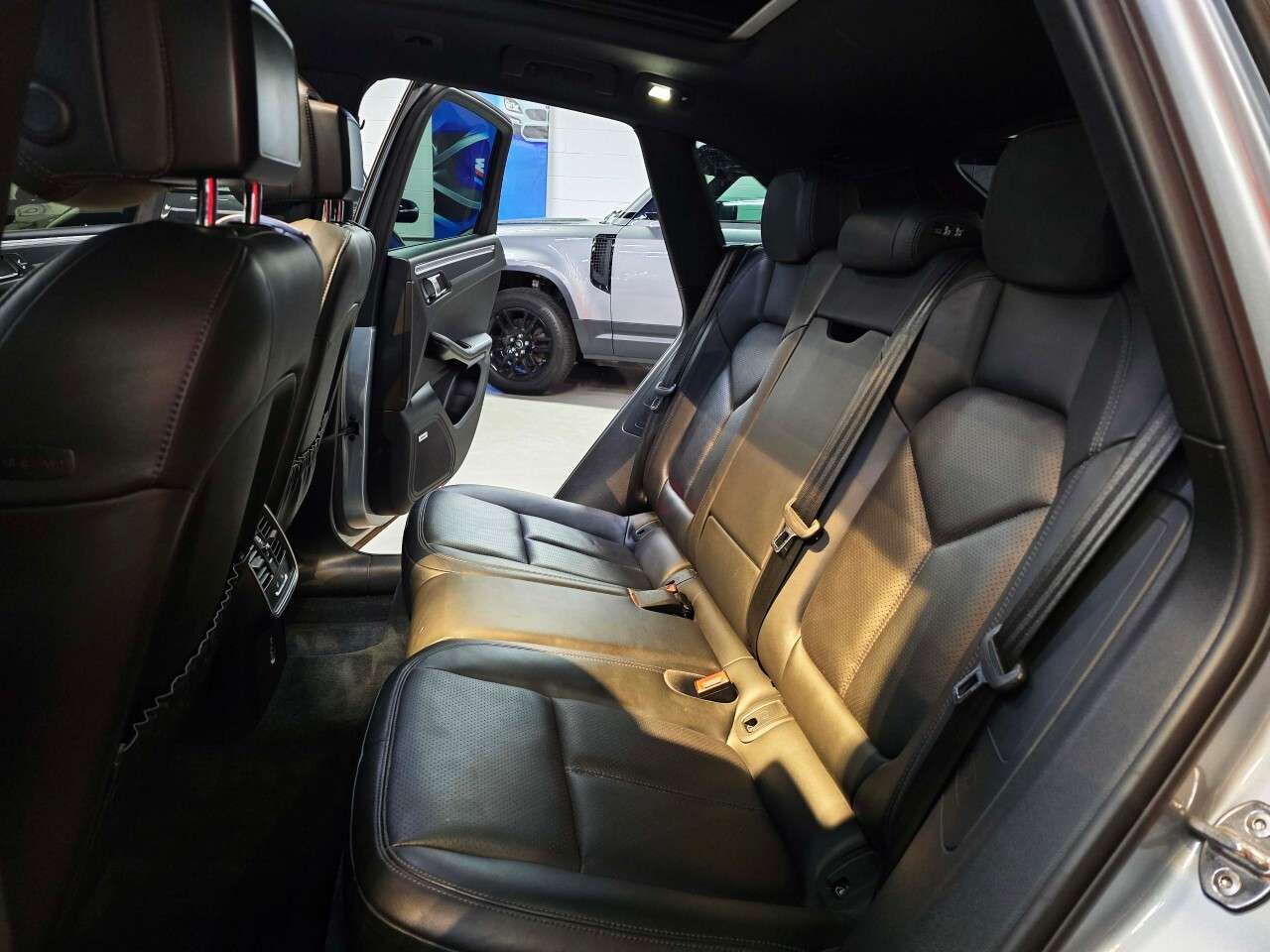 2019 Porsche Macan OneOwner/Chrono/Pano/Certified/Finance thumb 13