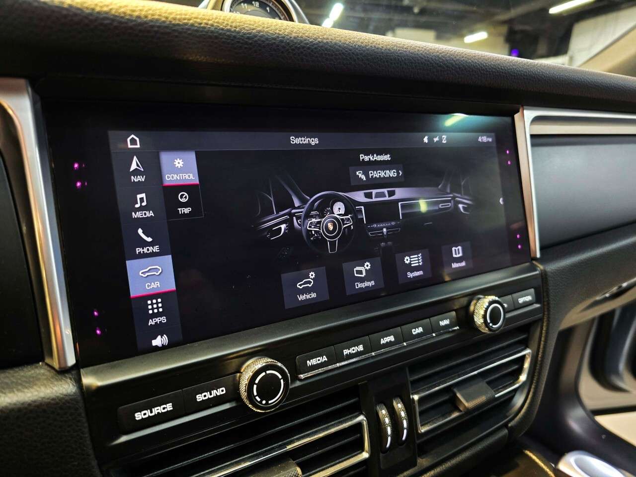 2019 Porsche Macan OneOwner/Chrono/Pano/Certified/Finance thumb 29