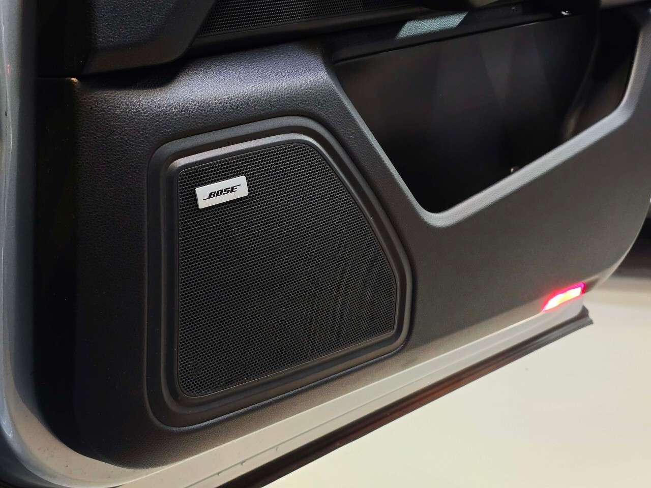 2019 Porsche Macan OneOwner/Chrono/Pano/Certified/Finance thumb 37