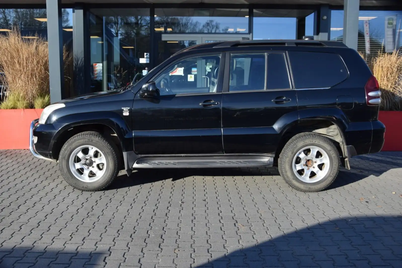 Toyota Land Cruiser 3.0 D-4D 5DRS EXECUTIVE A/T VAN Zwart - 2