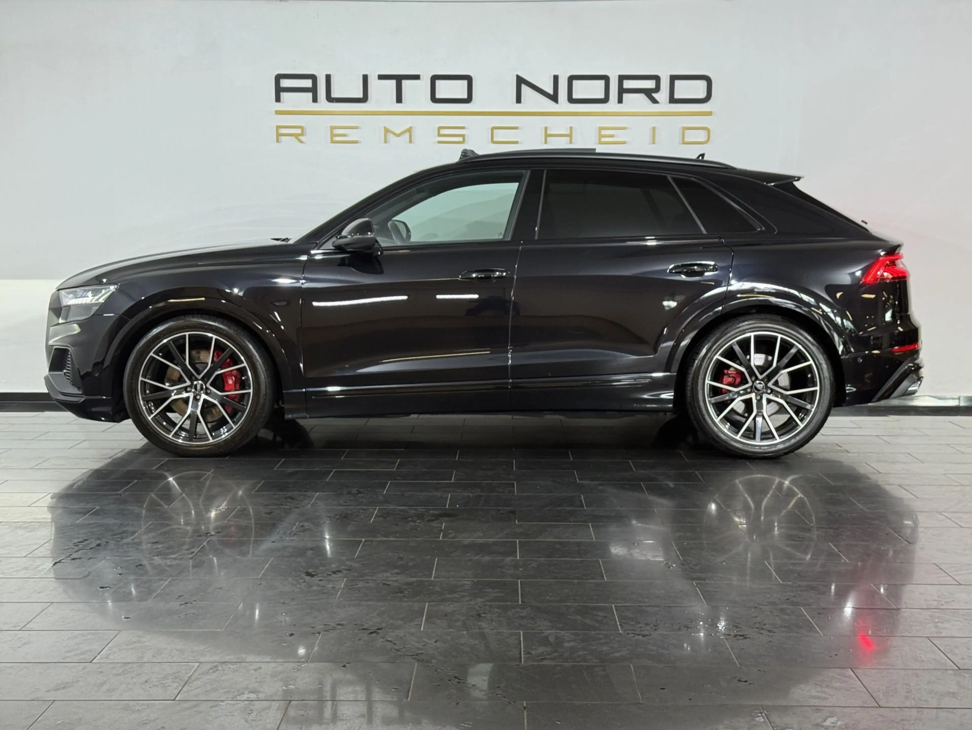 Audi SQ8 4.0 TDI q. *Pano*Matrix*S-Sitz*B&O*Kamera* — photo 11
