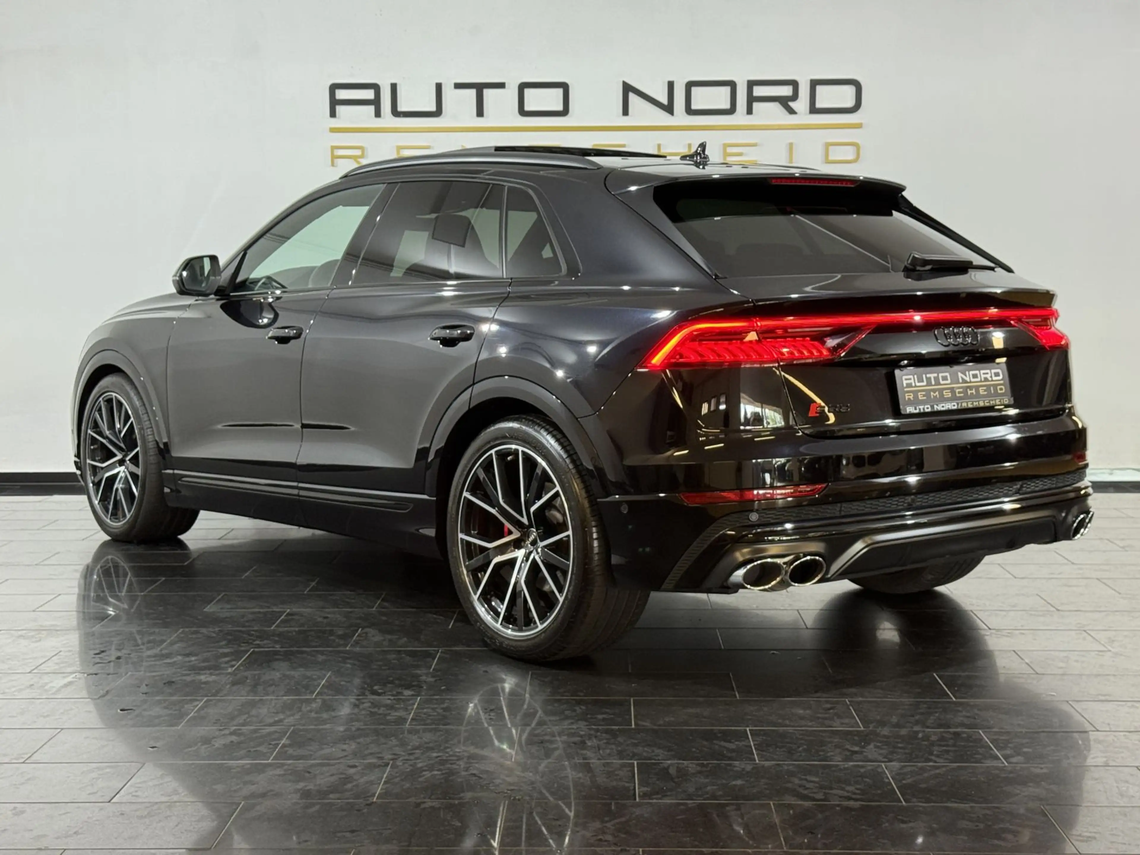 Audi SQ8 4.0 TDI q. *Pano*Matrix*S-Sitz*B&O*Kamera* — photo 9