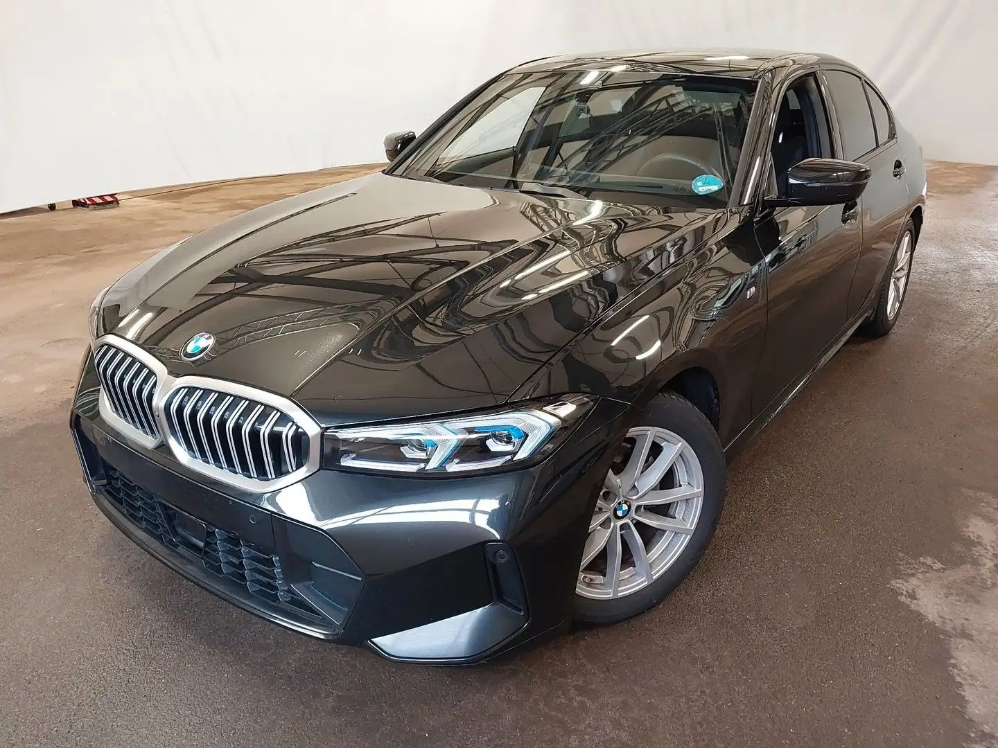 BMW 320 i Limousine M Sport ACC FL2 360° LED HIFI SHZ Schwarz - 2