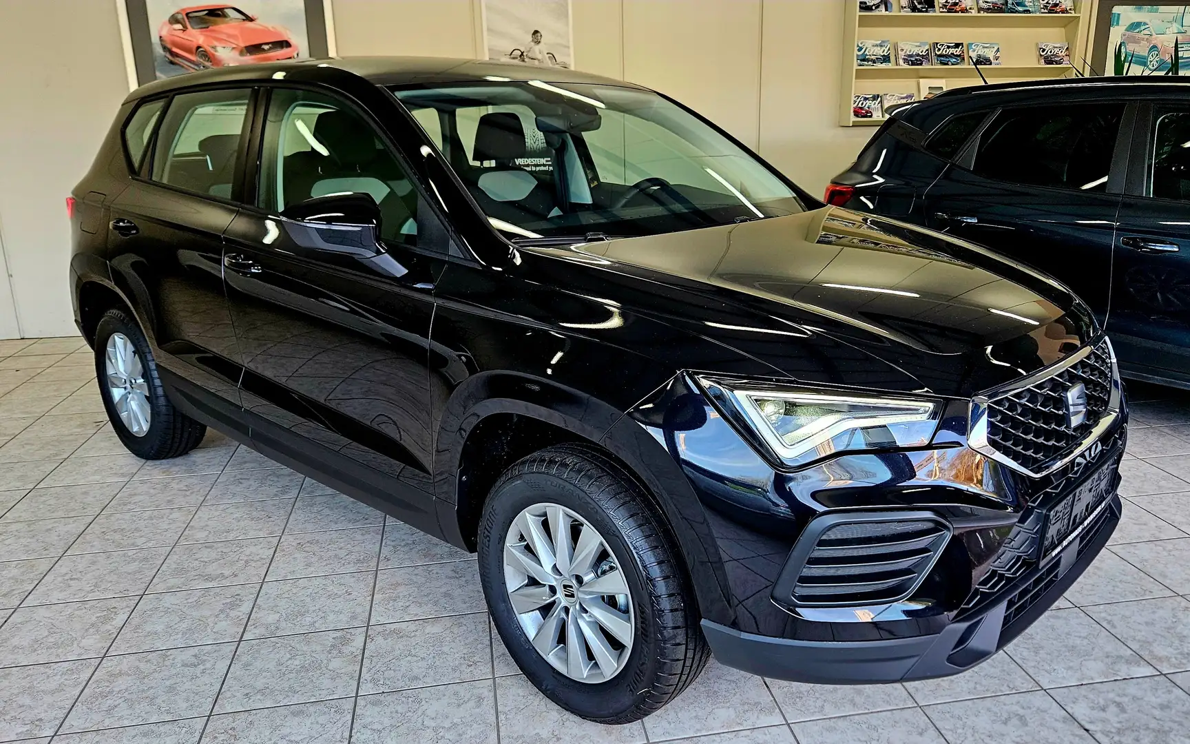 SEAT Ateca *Klimaaut. *Dig. Tacho *Sitzheizung *Parksensoren Schwarz - 1