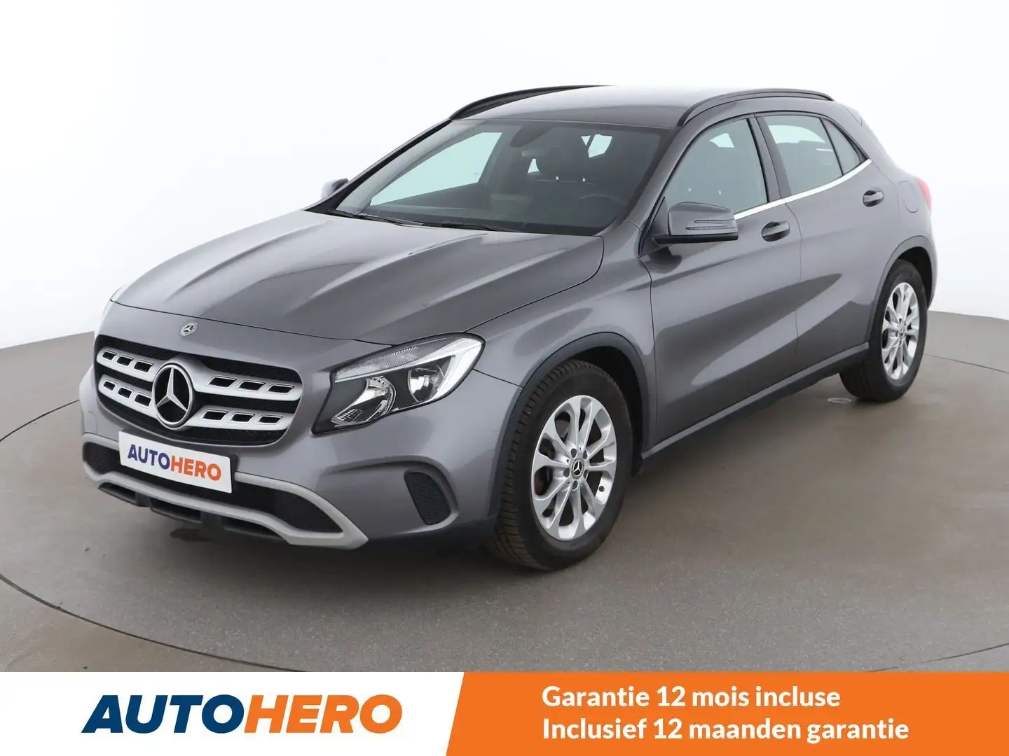 Mercedes-Benz GLA 200 GLA 200 d Style Šedá - 1