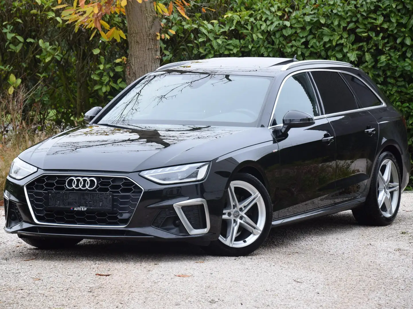 Audi A4 A4 Avant 30 TDI S tronic S line pano dak Zwart - 1