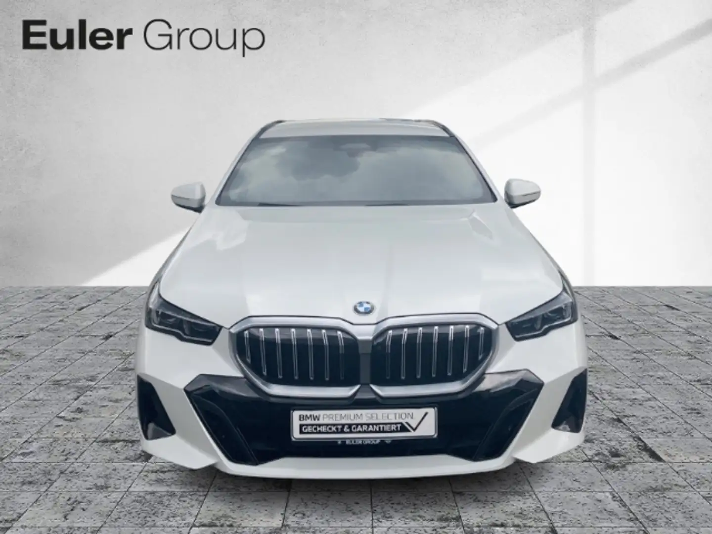 BMW 540 d xDr. Tour. M Sport AHK StandHz B&W Travel+Comf. Fehér - 2