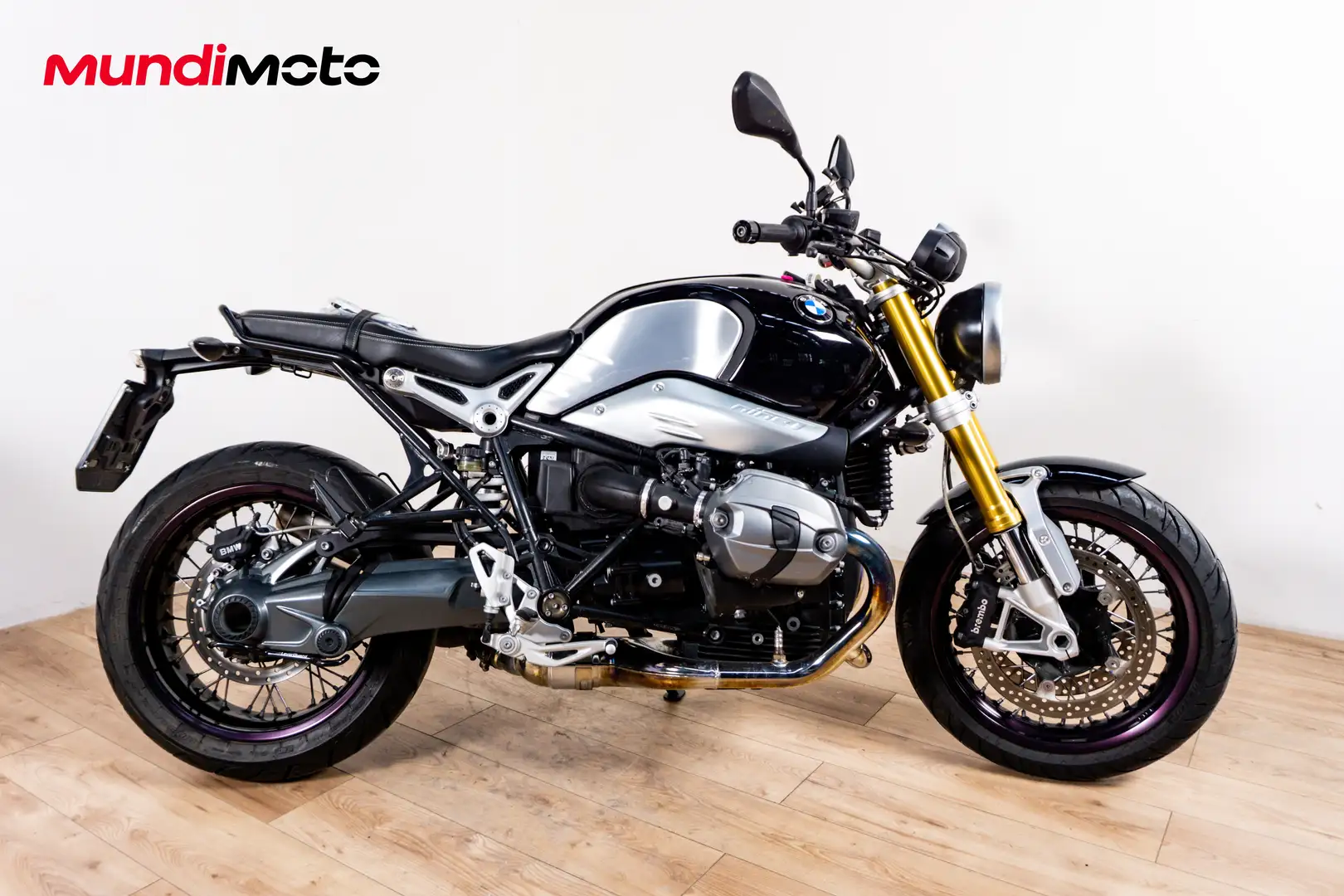 BMW R nineT - 1