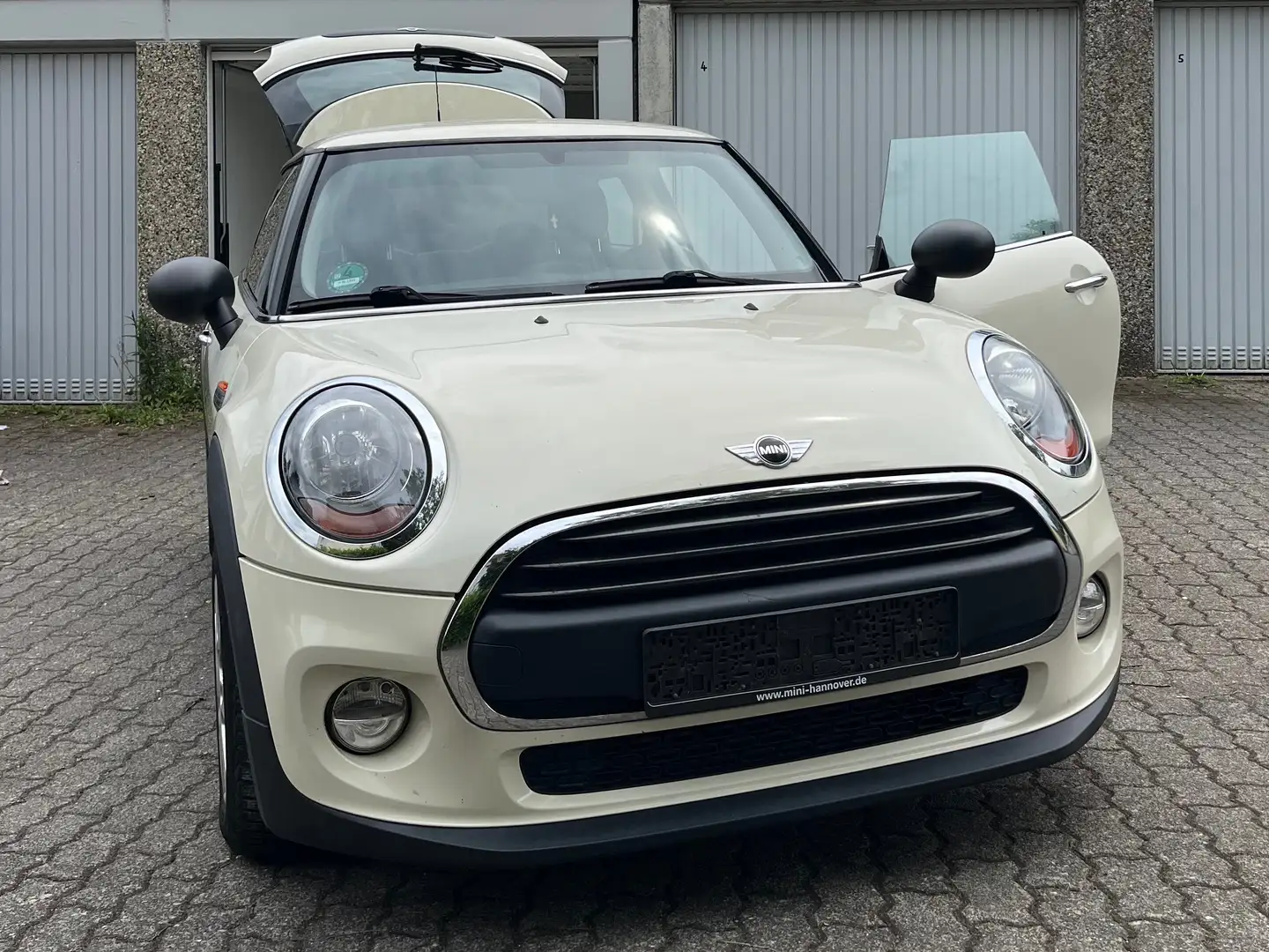 MINI One Beige - 1