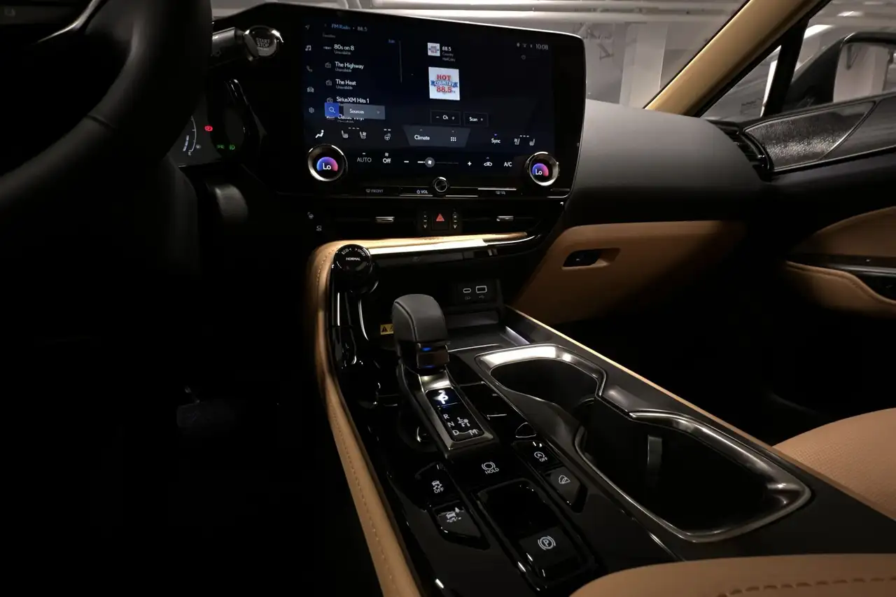 Lexus NX снимка Lexus NX
