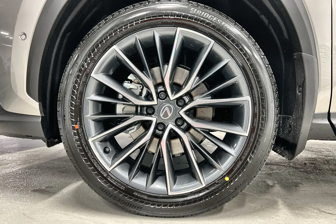 Lexus NX снимка Lexus NX