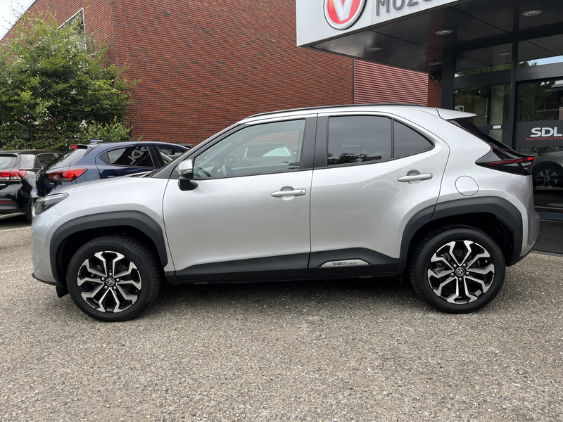 Toyota Yaris Cross 1.5 Hybrid 115 First Edition // ADAPT. CRUISE // K — photo 3