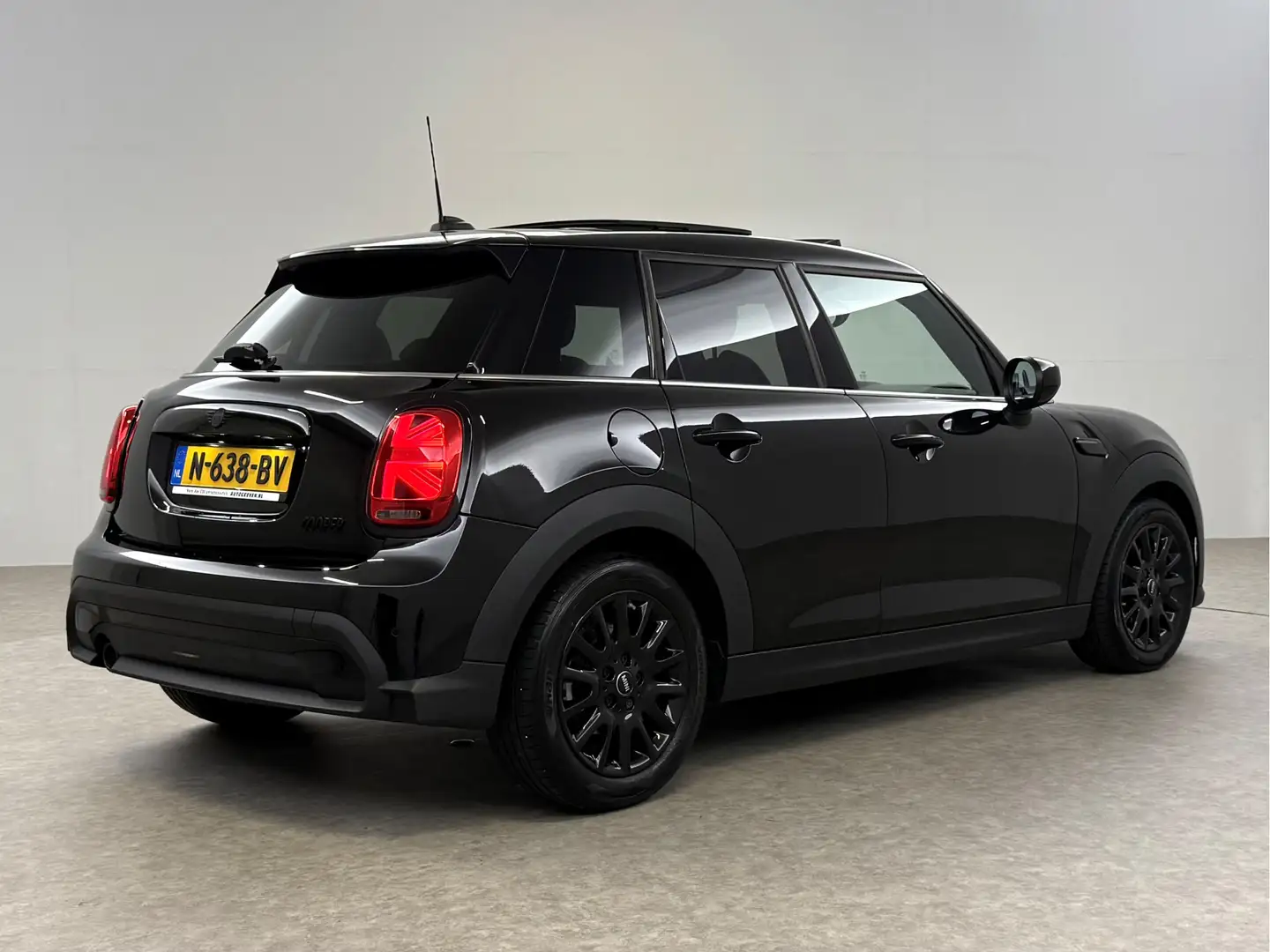 MINI Cooper 1.5 Cooper Business Edition | Pano | Sfeerverl. | Noir - 2