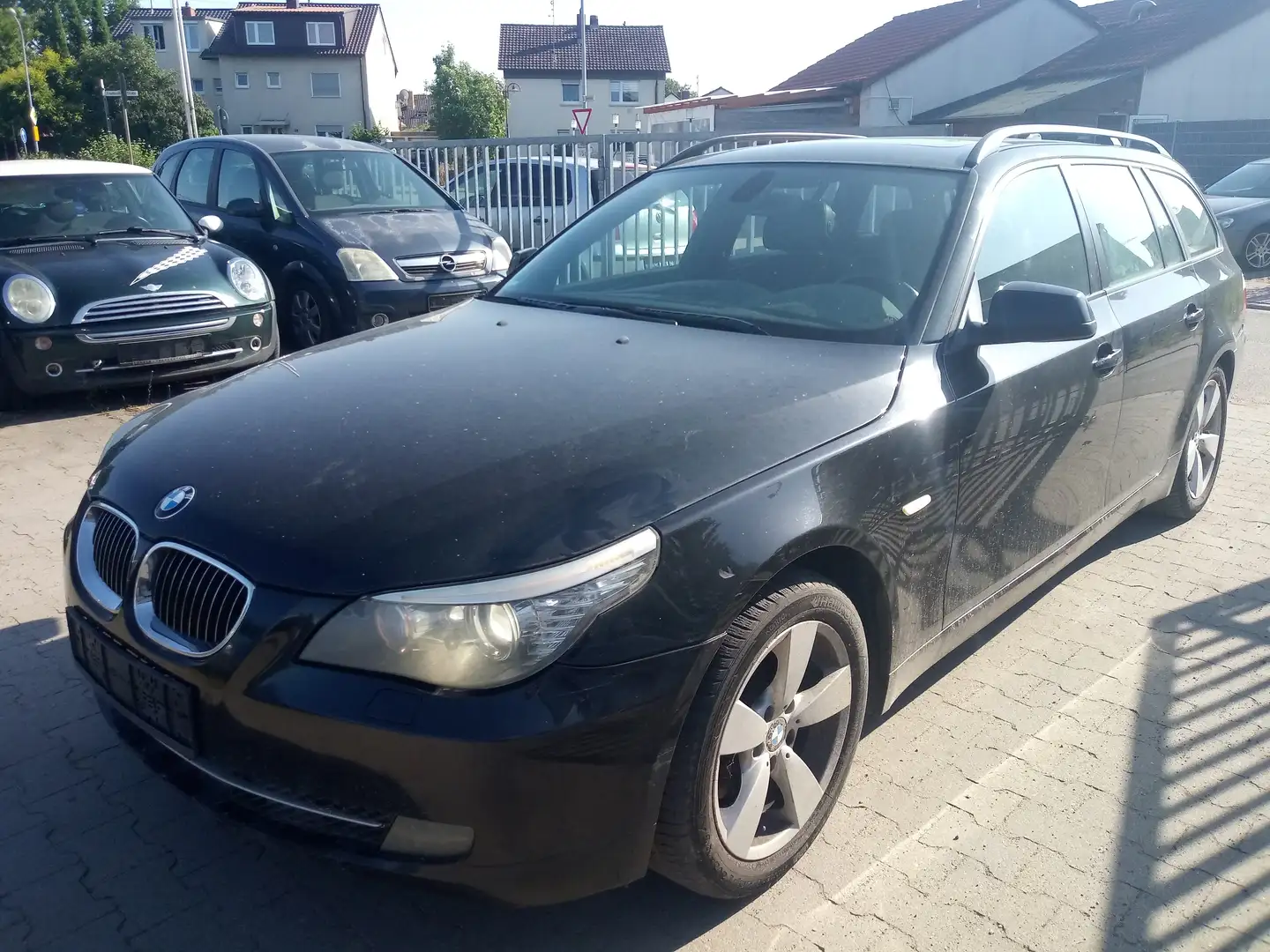 BMW 525 d x-Drive Touring Schwarz - 1