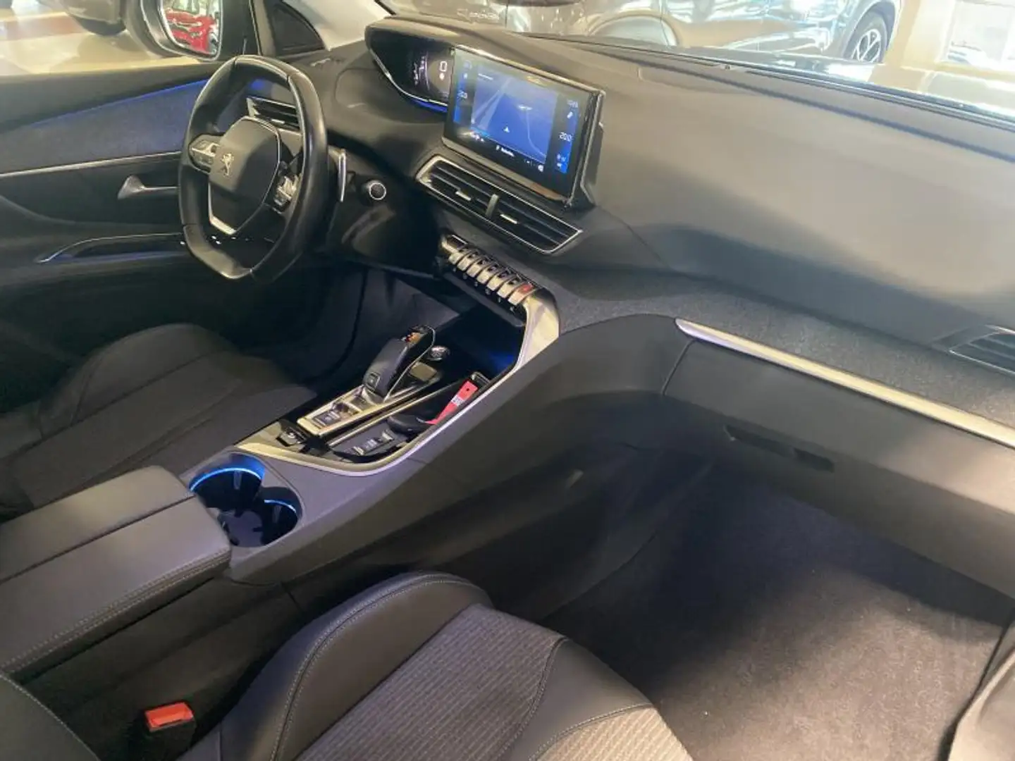 Peugeot 3008 Allure Pack - AUTOMATIQUE Gris - 2