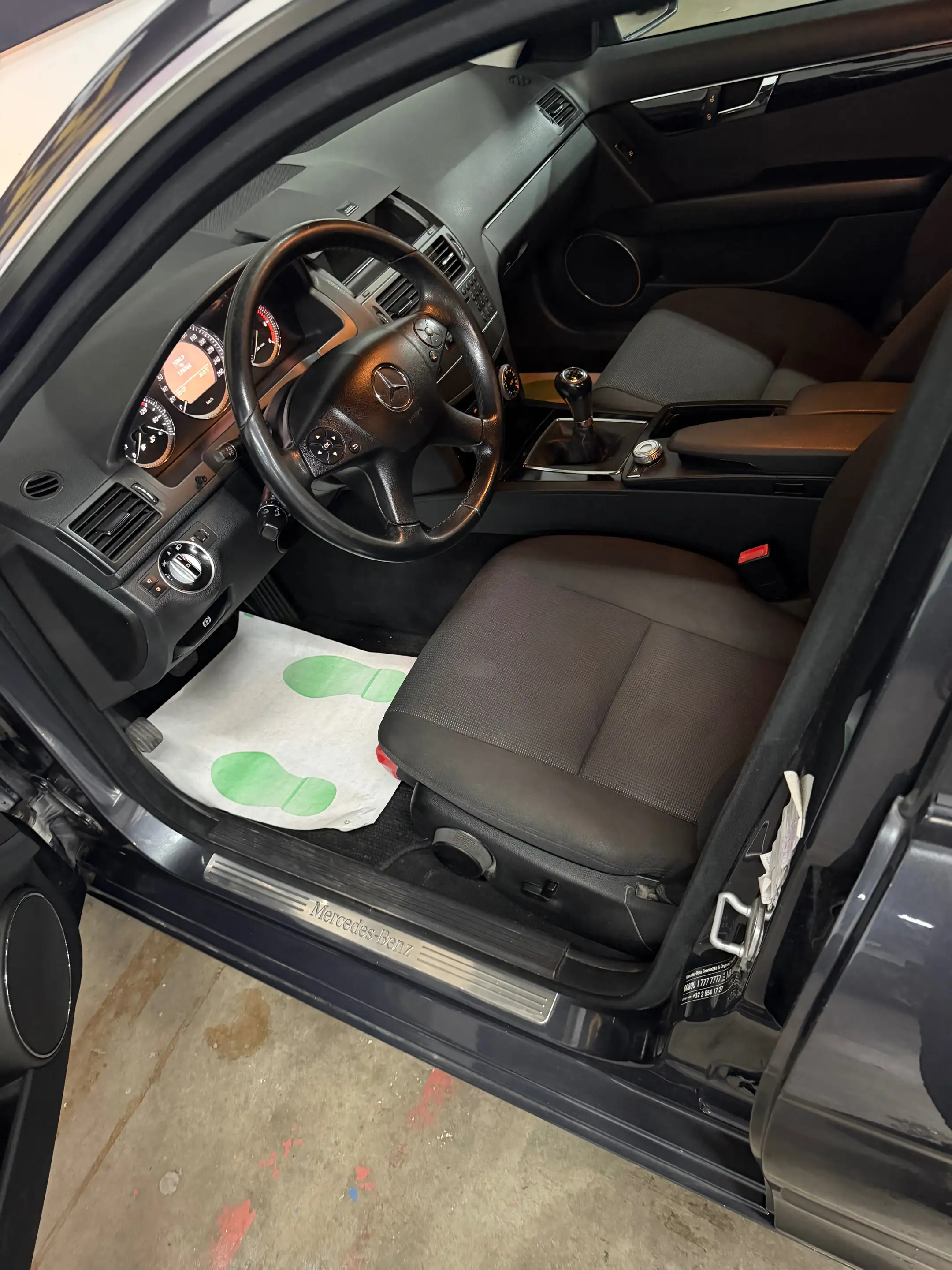 Mercedes-Benz C 180 C 180 CDI BlueEFFICIENCY — photo 9